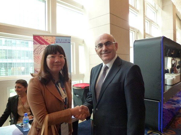 港丰集团创办人 魏晓嵘Wendy Wei在2012中国离岸金融峰会上做现场主题演讲
